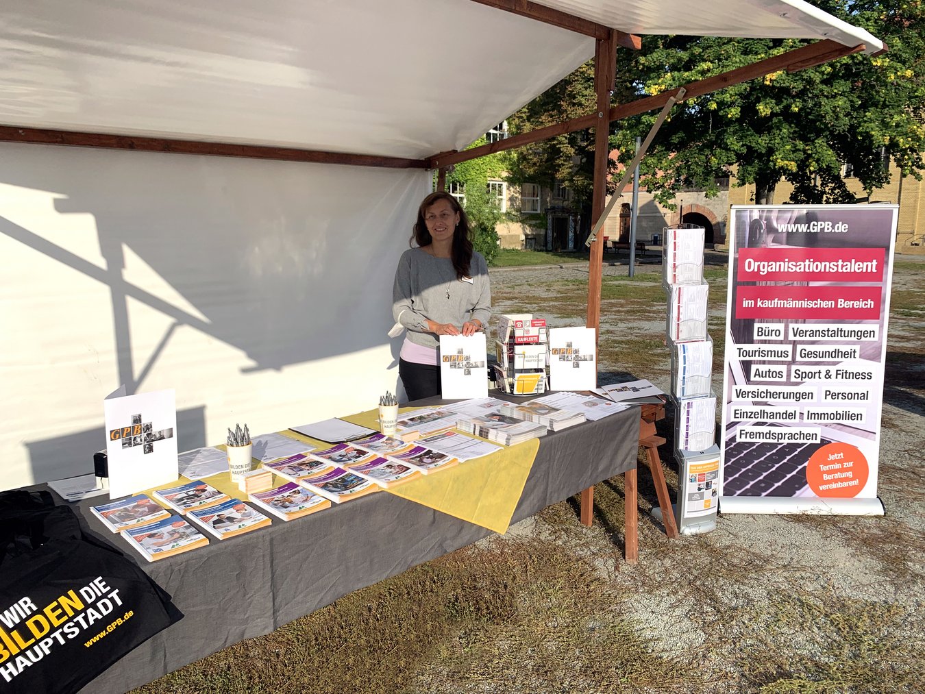 Messestand Jobcenter Ausbildung Umschulung