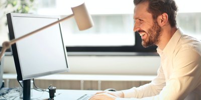 Rechtsanwaltsfachangestellter im Büro
