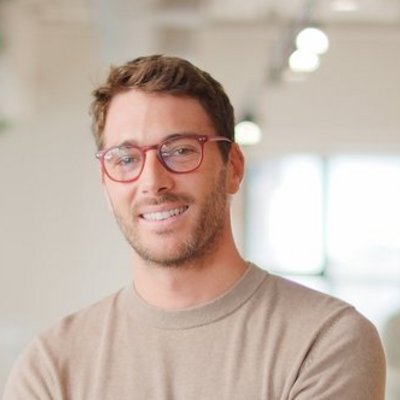 Steuerfachangestellter im Büro